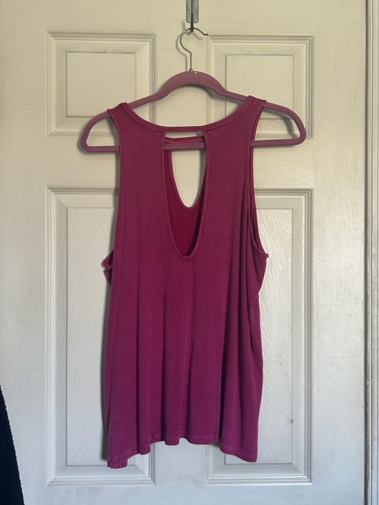 Torrid super soft knits keyhole ribbed tank top size medium - Picture 2 of 3